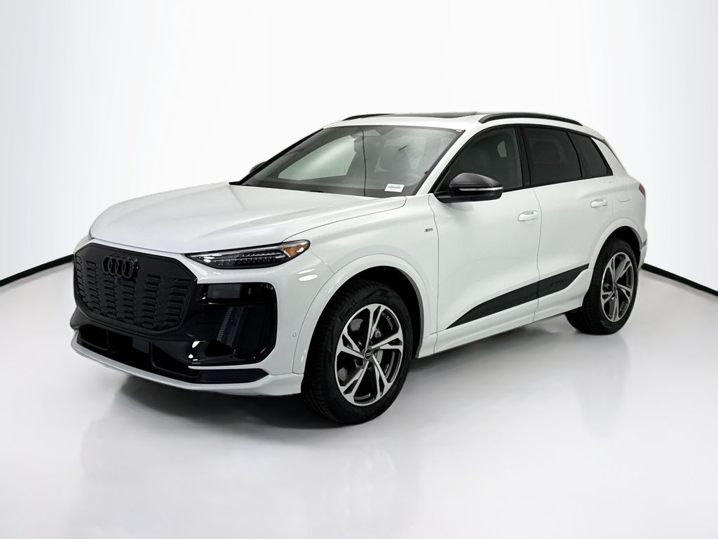 Thumbnail: 2027 Audi Q6 e-tron - 1