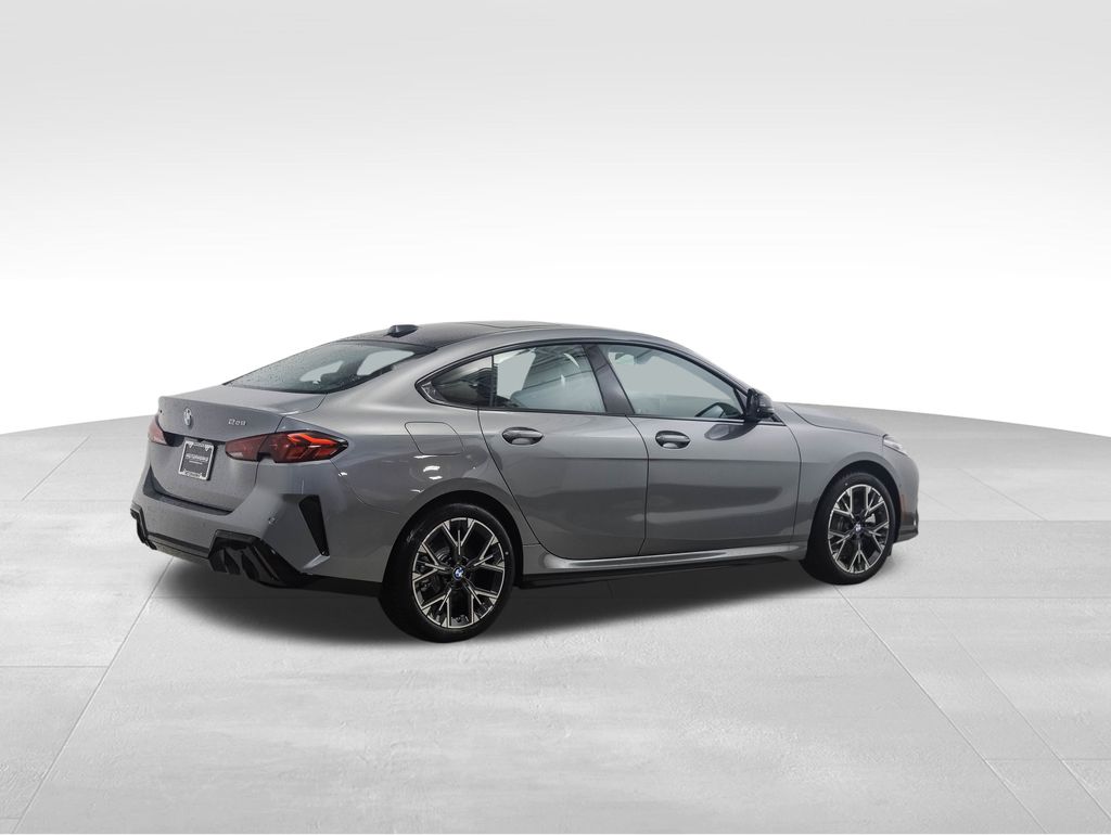 Thumbnail: 2026 BMW 2 Series - 5