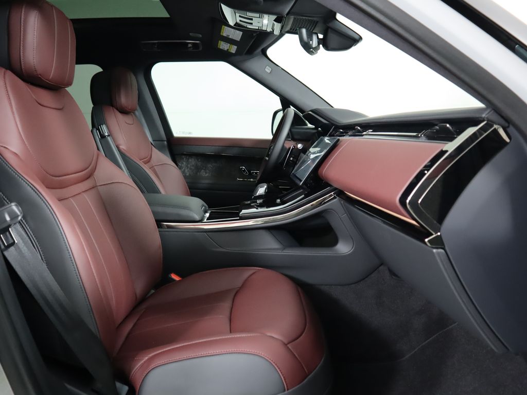 Thumbnail: 2024 Land Rover Range Rover Sport - 21