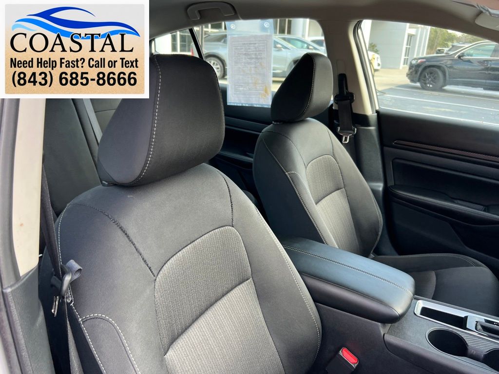 2025 Nissan Altima 2.5 SV White at Davis Toyota of Orangeburg