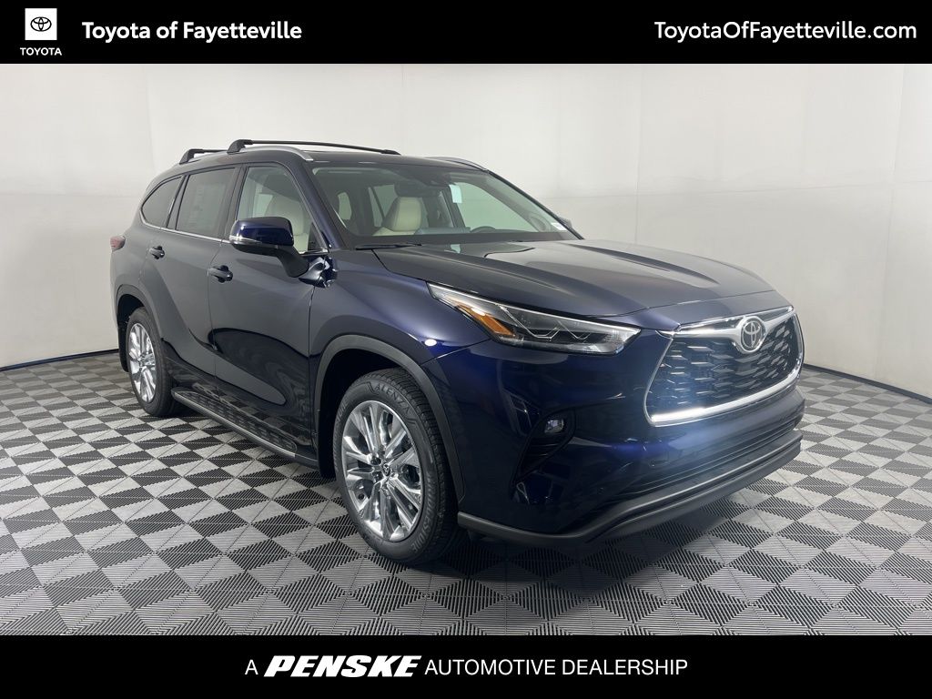 Thumbnail: 2025 Toyota Highlander - 4