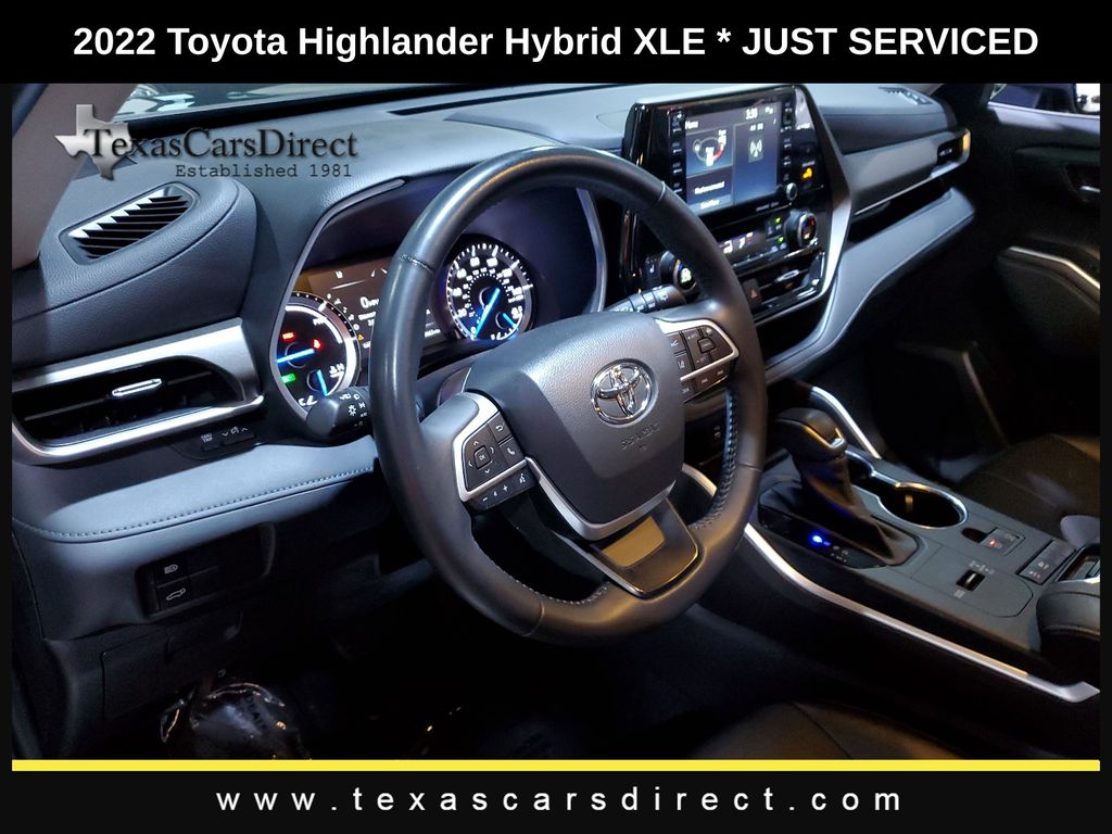 2022 Toyota Highlander Hybrid XLE 7