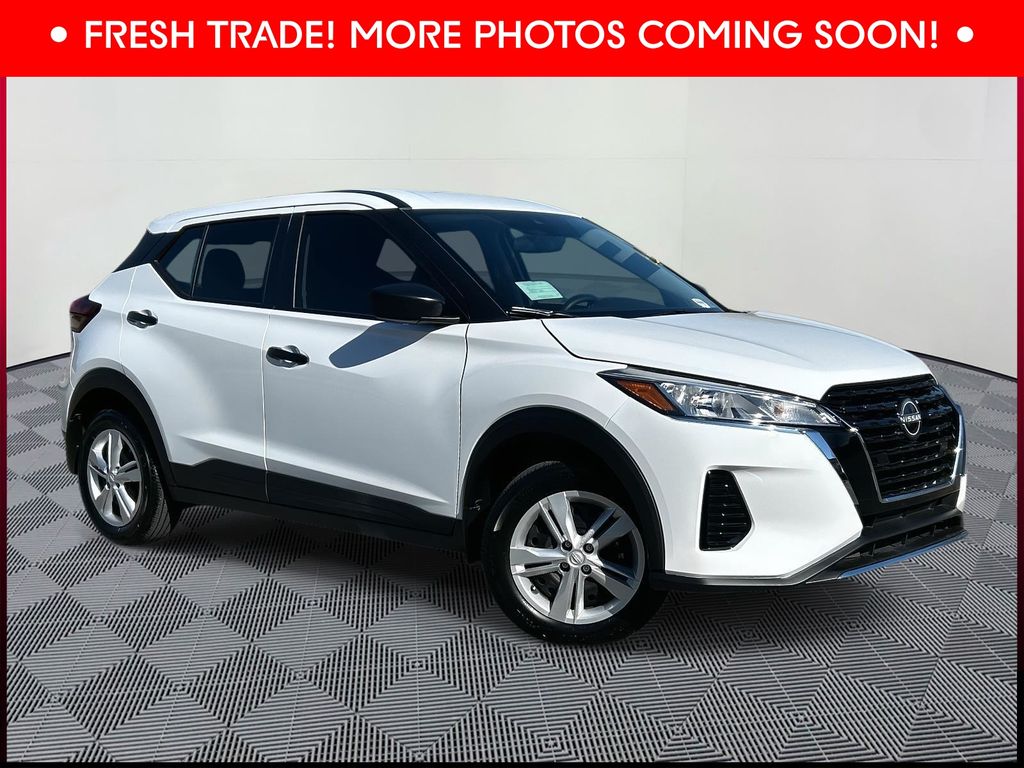2025 Nissan Kicks Play S FWD