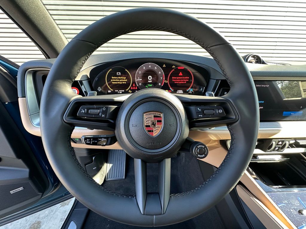 Thumbnail: 2025 Porsche Cayenne - 18