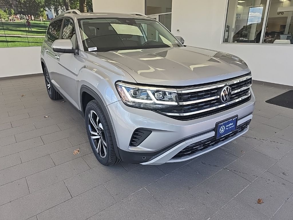 Silver Metallic 2023 Volkswagen Atlas 8-Speed Automatic