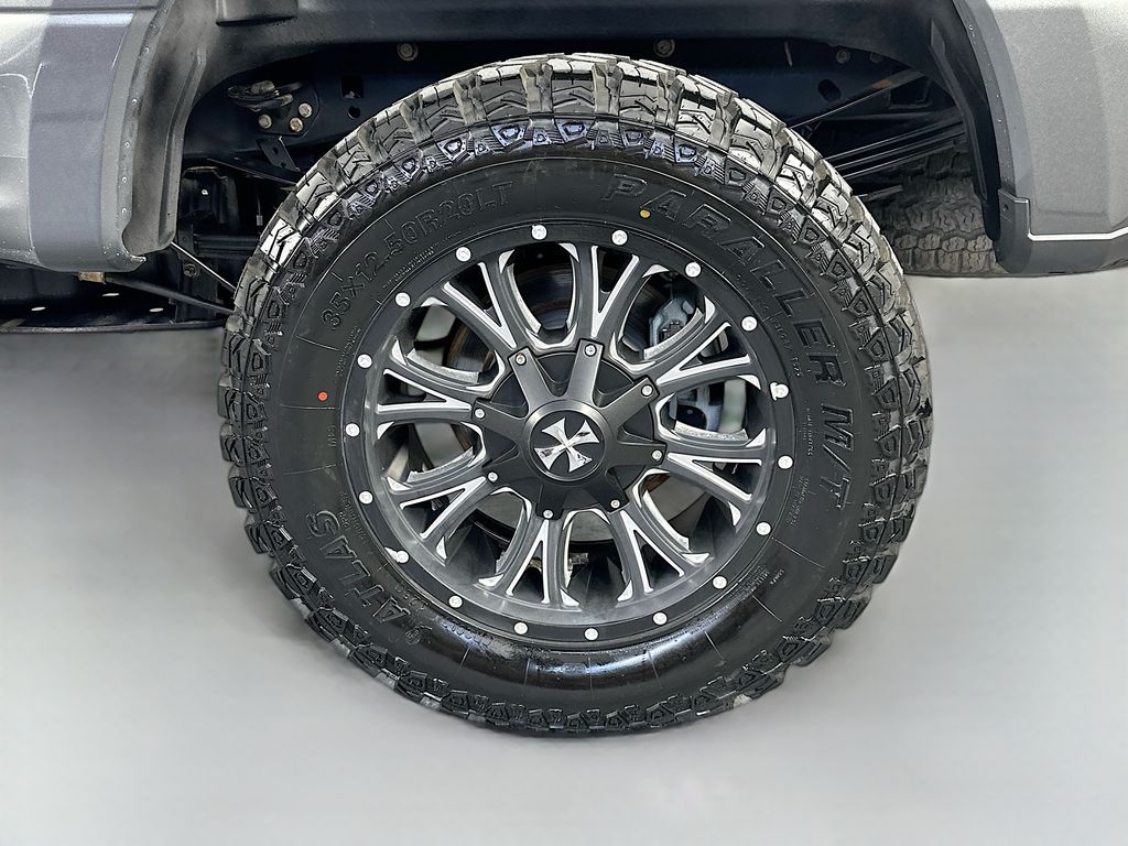 Used 2017 Gray Ford Platinum image 33