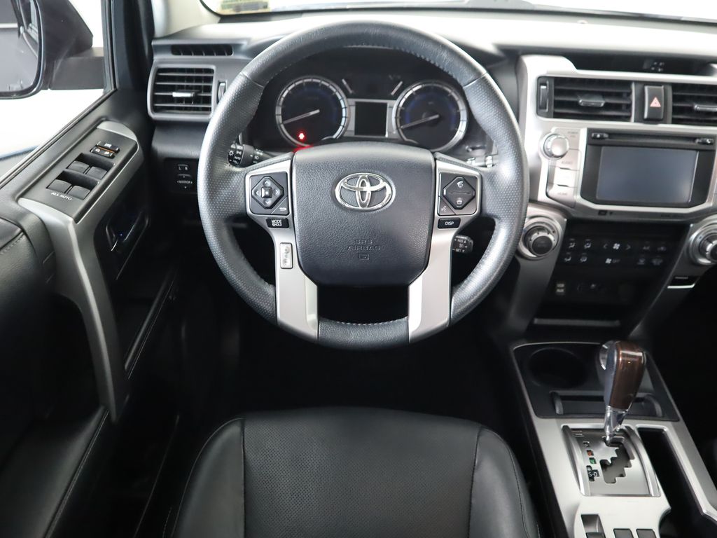Thumbnail: 2019 Toyota 4Runner - 10