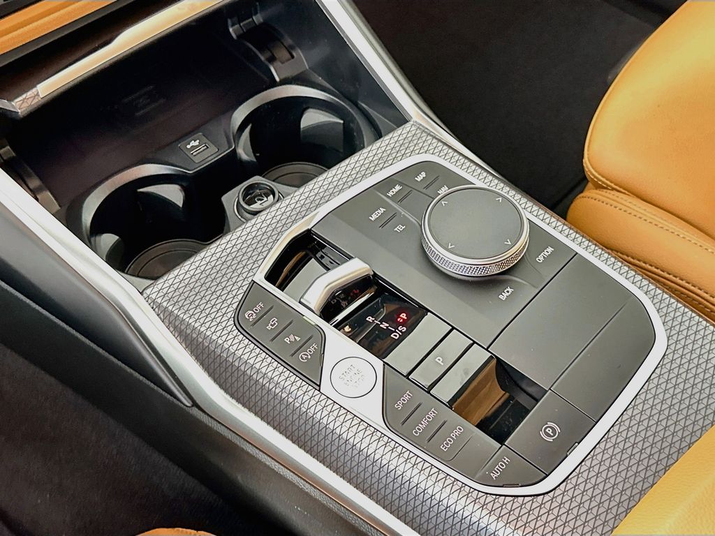 Thumbnail: 2026 BMW 3 Series - 15