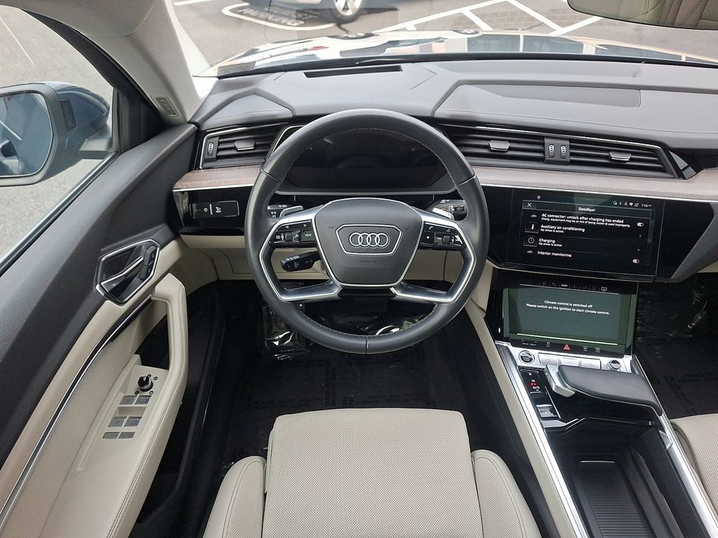Thumbnail: 2024 Audi Q8 e-tron - 11