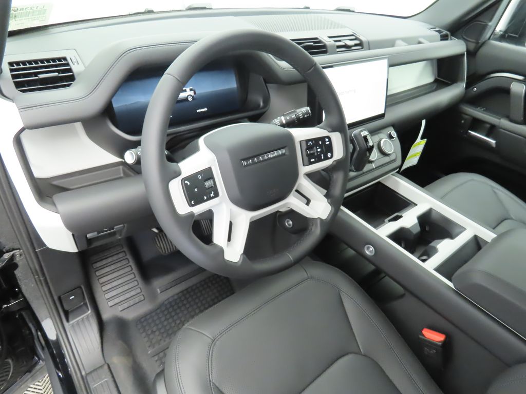 Thumbnail: 2025 Land Rover Defender - 9