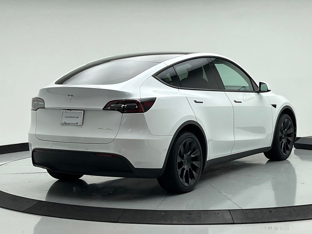 Thumbnail: 2022 Tesla Model Y - 5