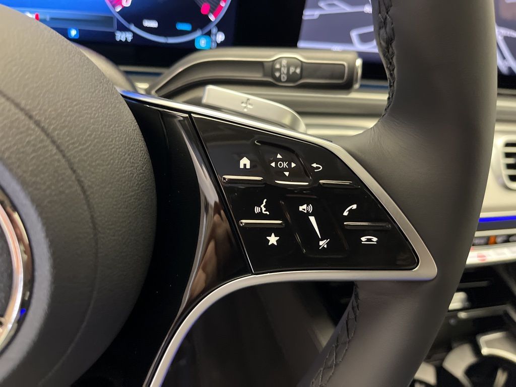 Thumbnail: 2026 Mercedes-Benz GLE - 15