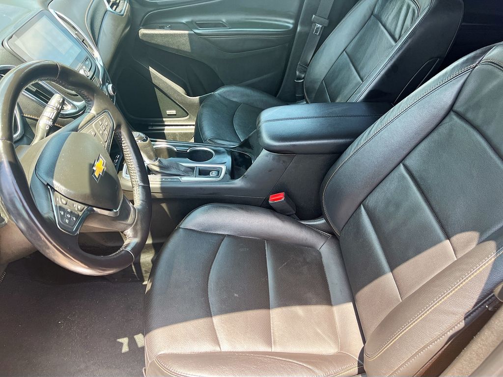 Used 2021 Black Chevrolet Premier image 22