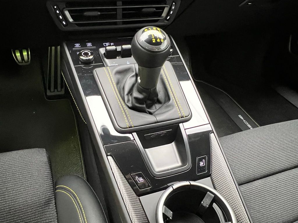 Thumbnail: 2024 Porsche 911 - 11