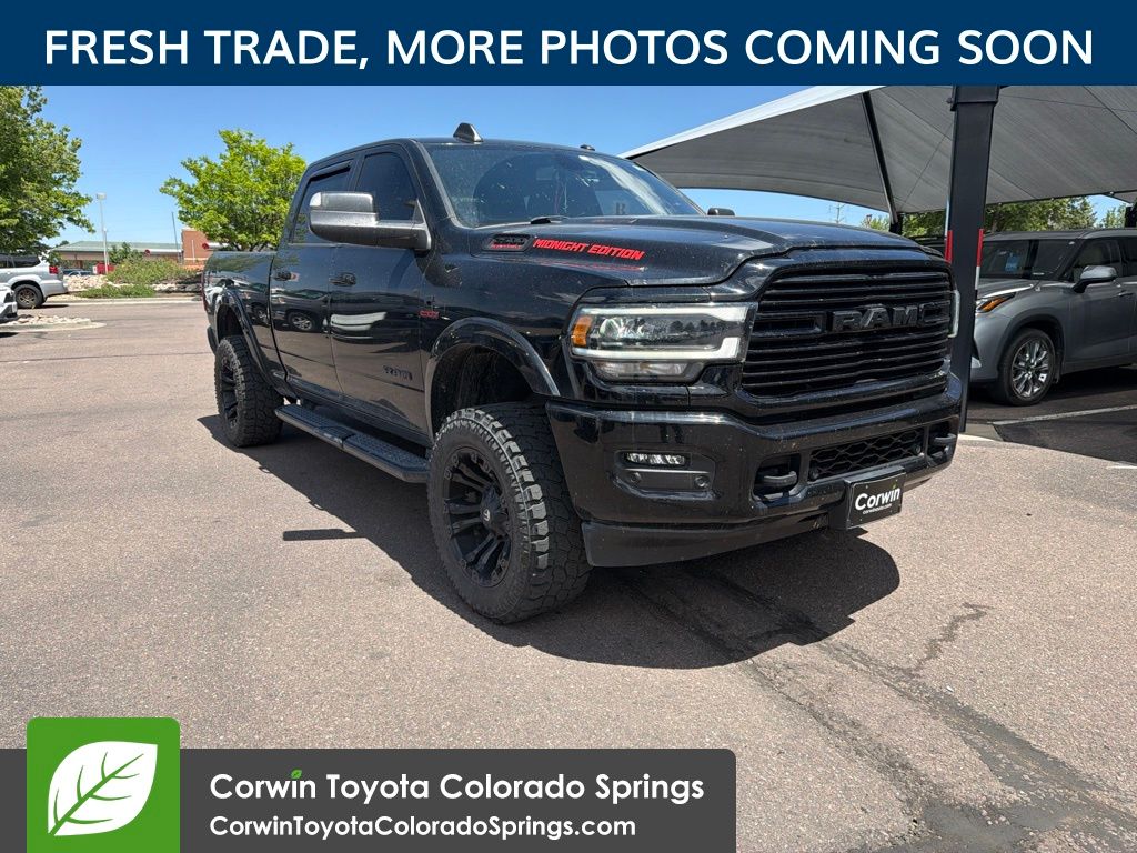 Diamond Black 2022 RAM 2500 Laramie Crew Cab 4WD Pickup Truck Four-Wheel Drive 6-Speed Automatic