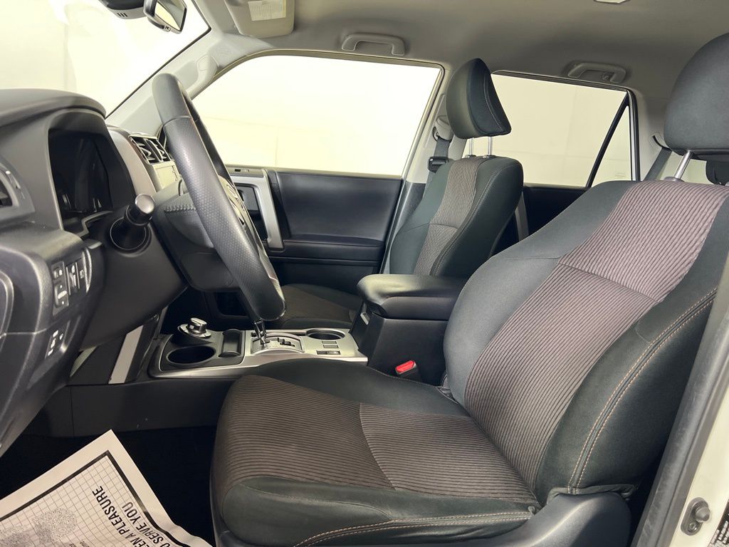 Used 2022 White Toyota Trail image 21