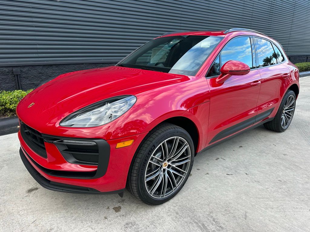 Thumbnail: 2026 Porsche Macan - 7