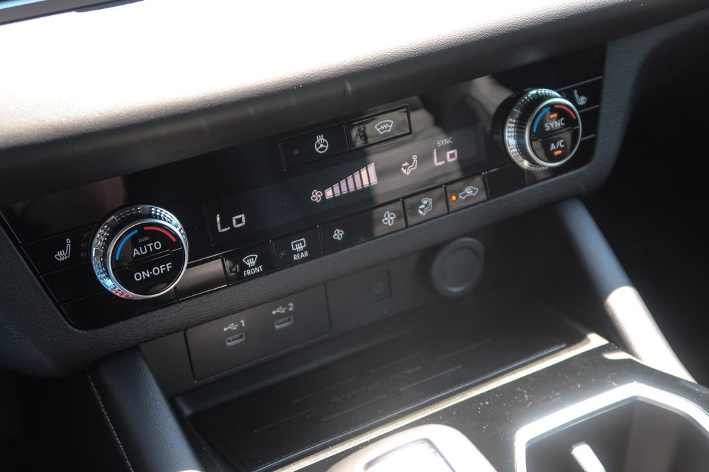 2026 Mitsubishi Outlander LE 2.5 S-AWC