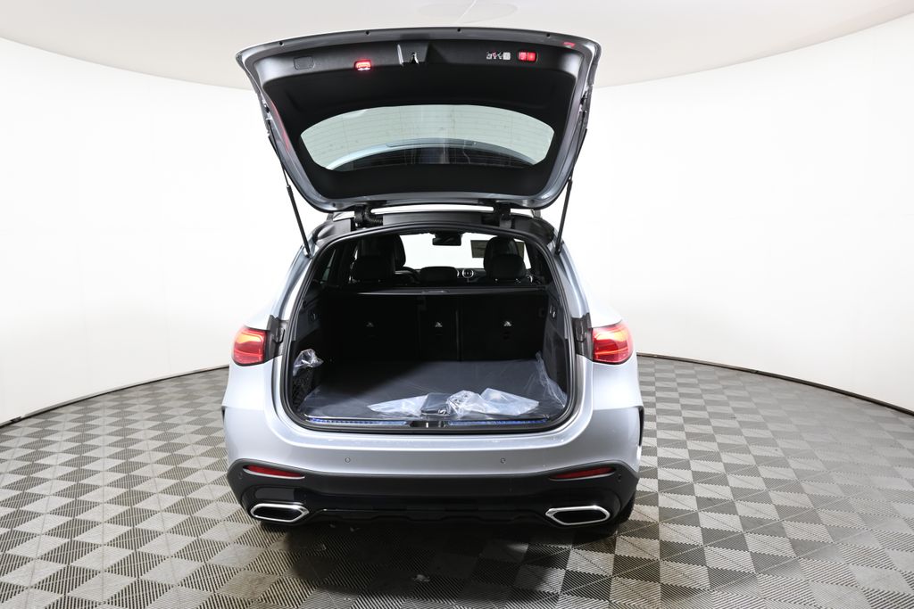 Thumbnail: 2026 Mercedes-Benz GLC - 31