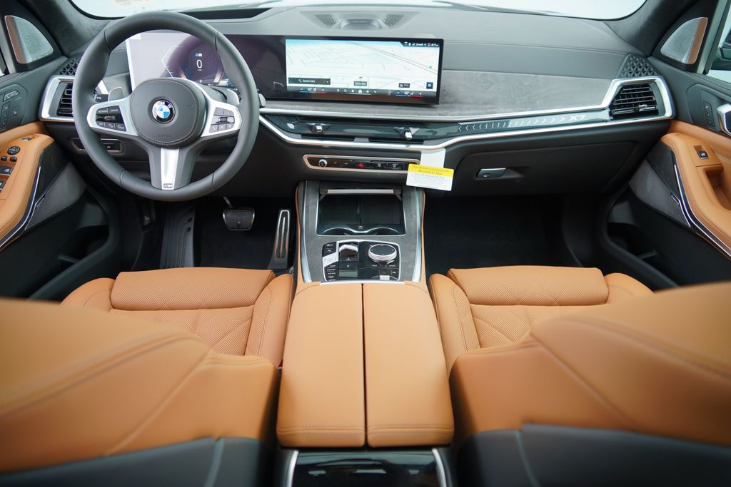 Thumbnail: 2027 BMW X7 - 12