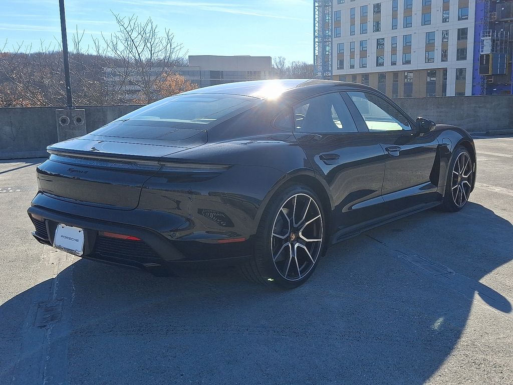 Thumbnail: 2026 Porsche Taycan - 8