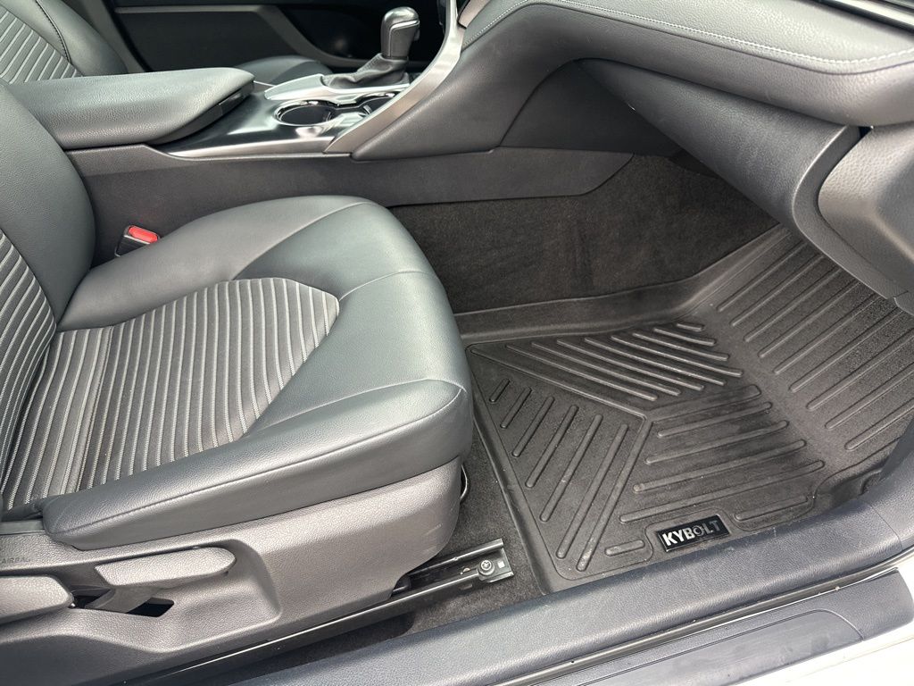 Used Car 2020 Toyota Camry  Se For Sale Under $25,000 In Austin, Texas