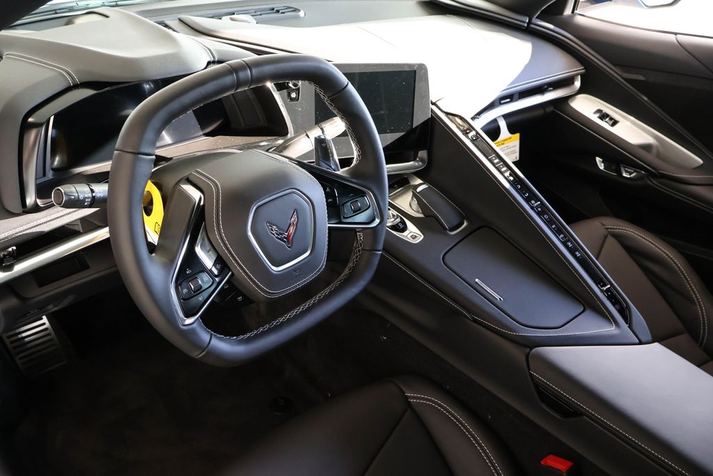 2025 Chevrolet Corvette Stingray 12