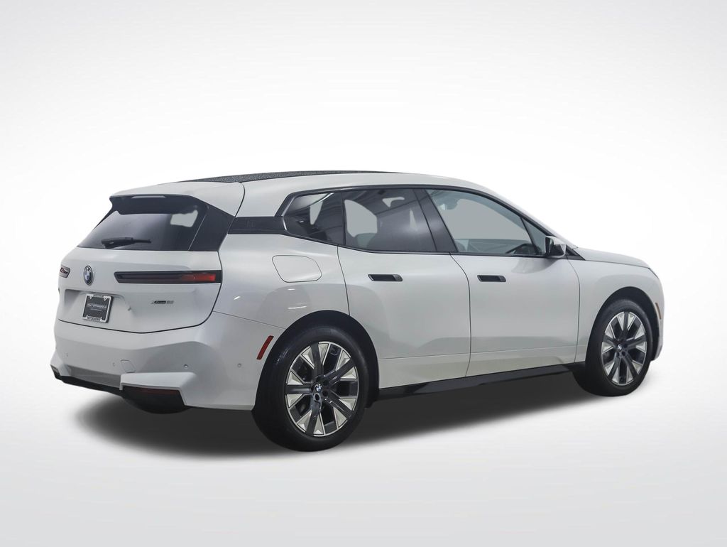 Thumbnail: 2026 BMW iX - 5