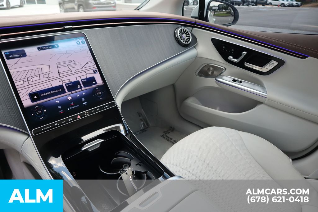 Used 2025 White Mercedes-Benz 350+ Sedan image 38