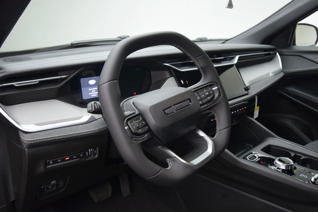new 2026 Jeep Cherokee car, priced at $33,284