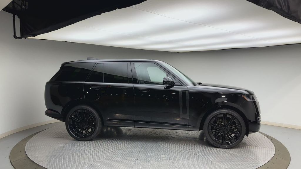 Thumbnail: 2026 Land Rover Range Rover - 9