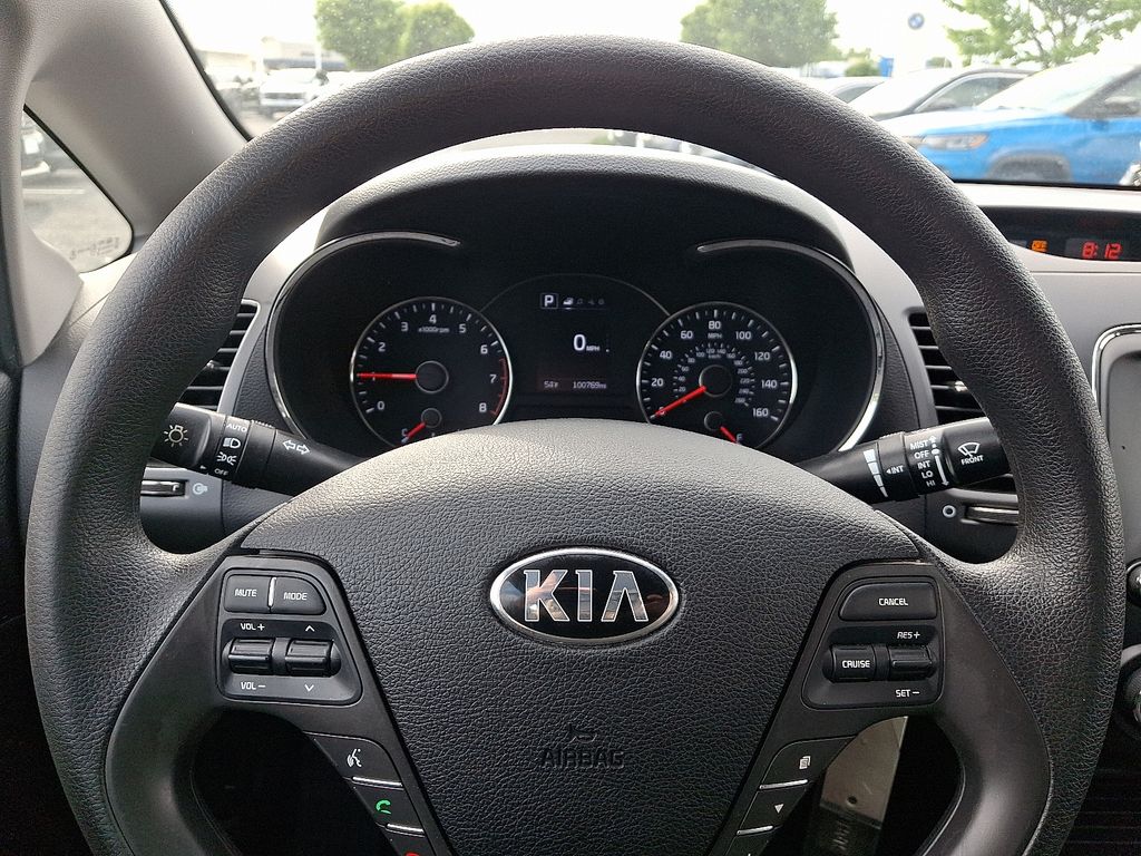 Thumbnail: 2018 Kia Forte - 18