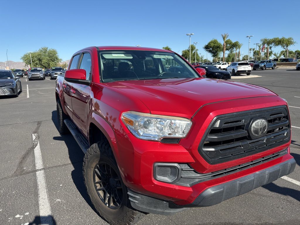 Thumbnail: 2019 Toyota Tacoma - 3