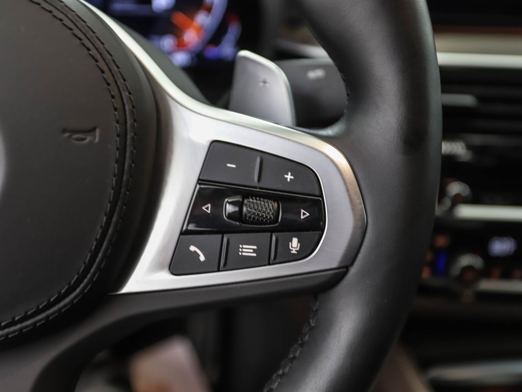 Thumbnail: 2023 BMW 5 Series - 13