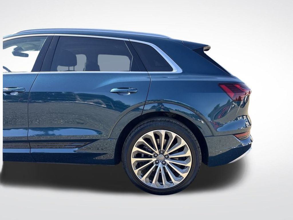 2019 Galaxy Blue Metallic Audi e-tron Prestige AWD SUV