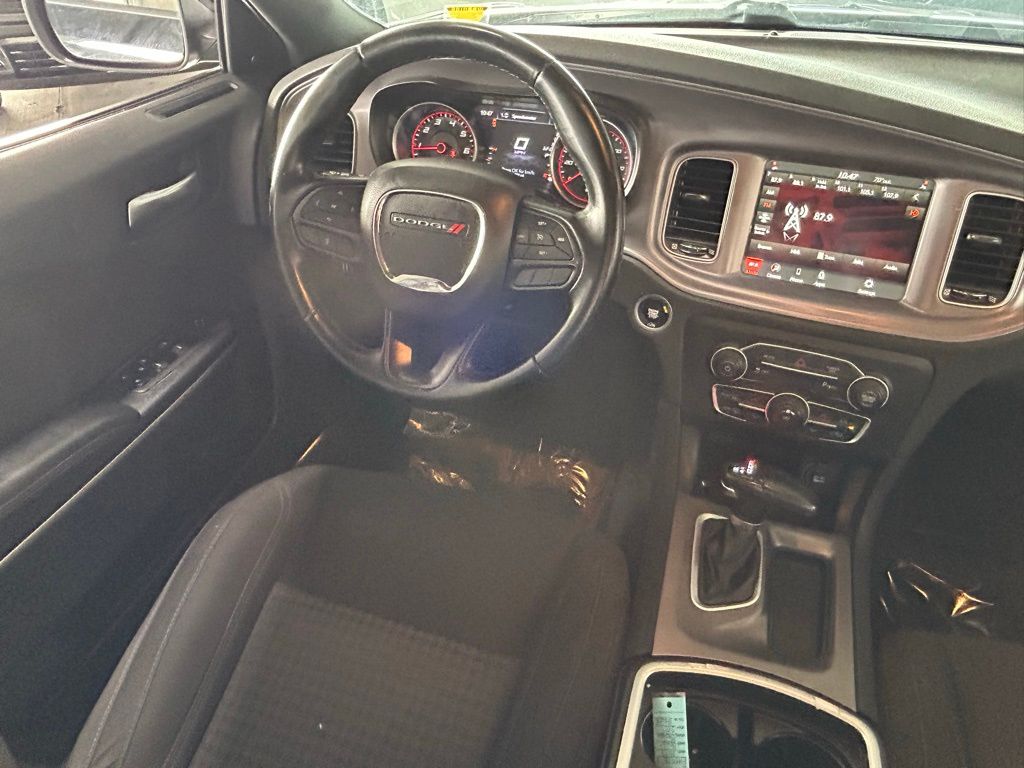 Used 2023 Pitch Black Clearcoat Dodge SXT image 6