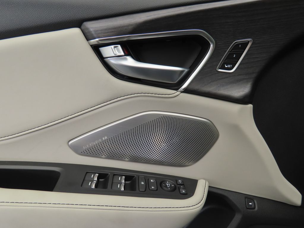 Thumbnail: 2026 Acura RDX - 23