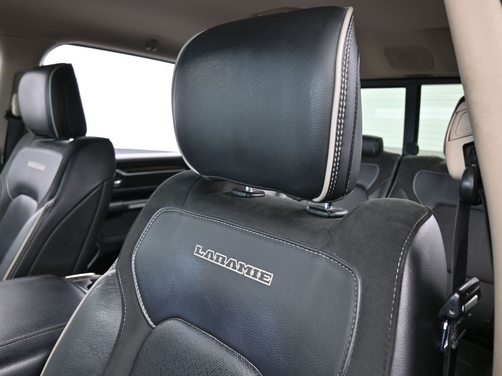 Used 2020 Diamond Black Crystal Pearlcoat Ram Laramie image 16