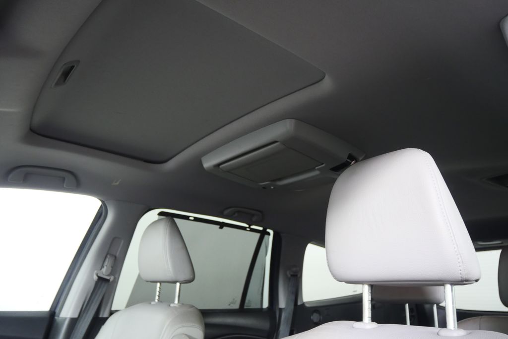 Thumbnail: 2019 Honda Pilot - 9