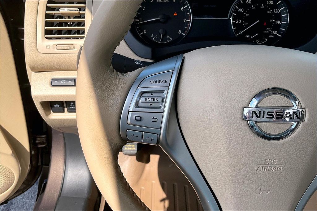 Used 2016 Nissan Altima Sedan