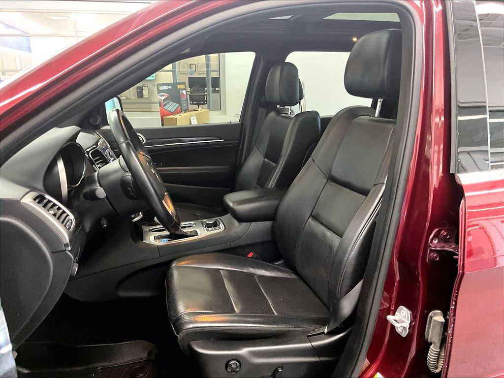2020 Jeep Grand Cherokee — photo 10