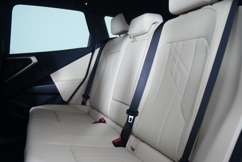 Thumbnail: 2025 BMW X3 - 15