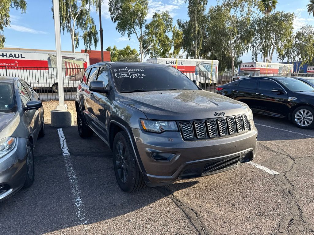 Thumbnail: 2020 Jeep Grand Cherokee - 3