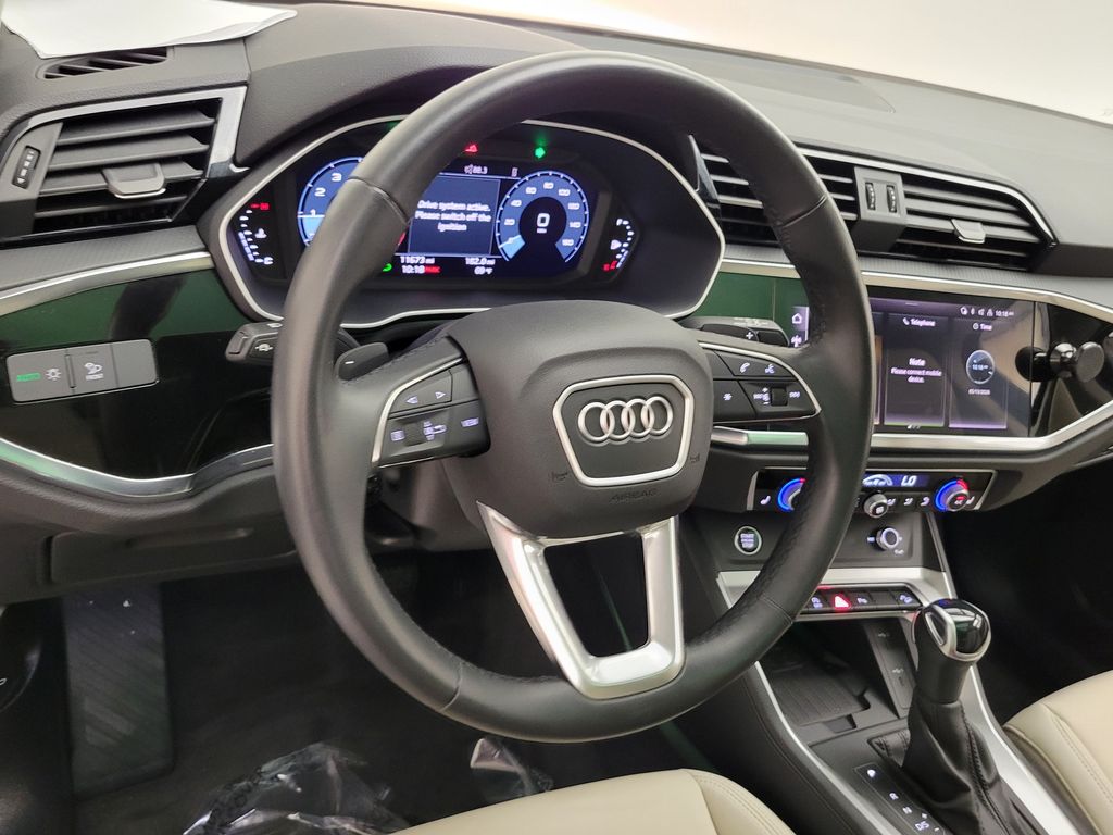 Thumbnail: 2024 Audi Q3 - 25