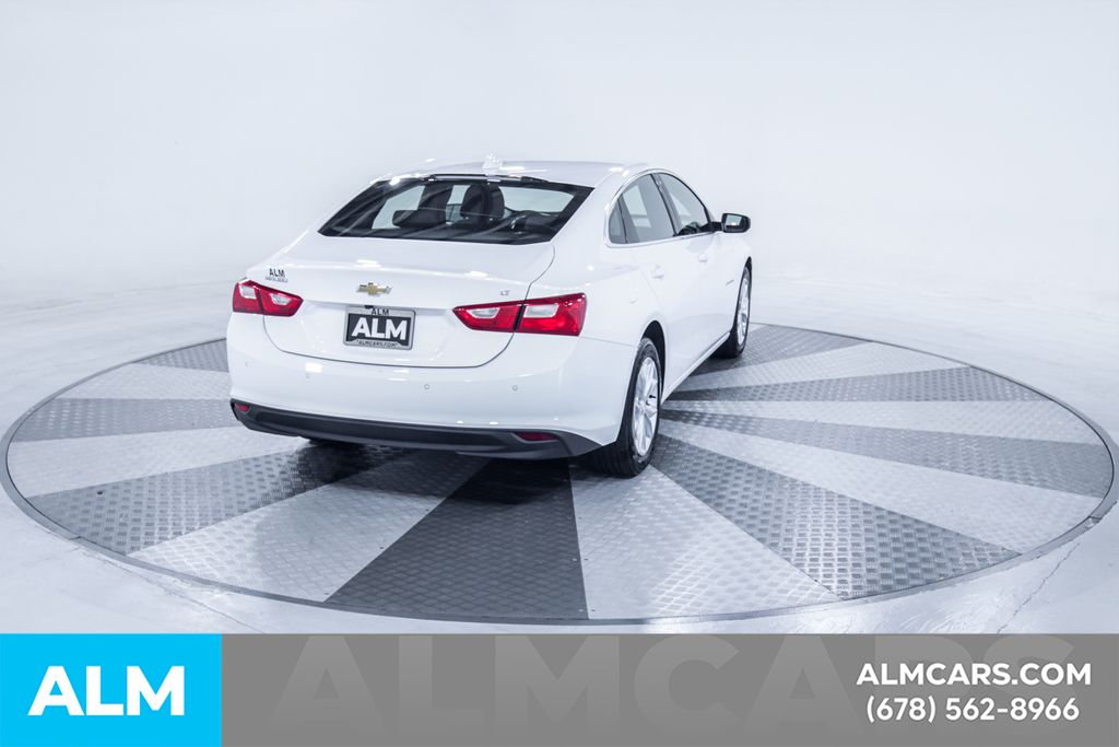 Used 2025 White Chevrolet LT image 9