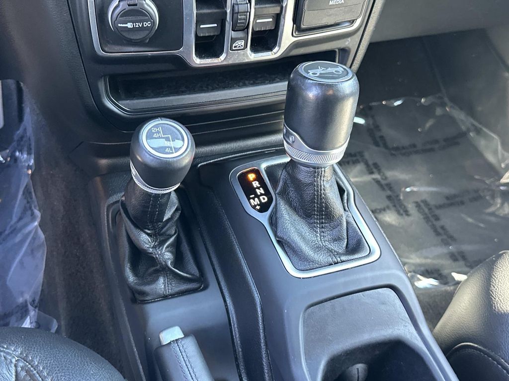 Thumbnail: 2020 Jeep Wrangler - 24