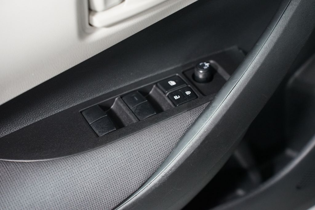 Thumbnail: 2025 Toyota Corolla - 28