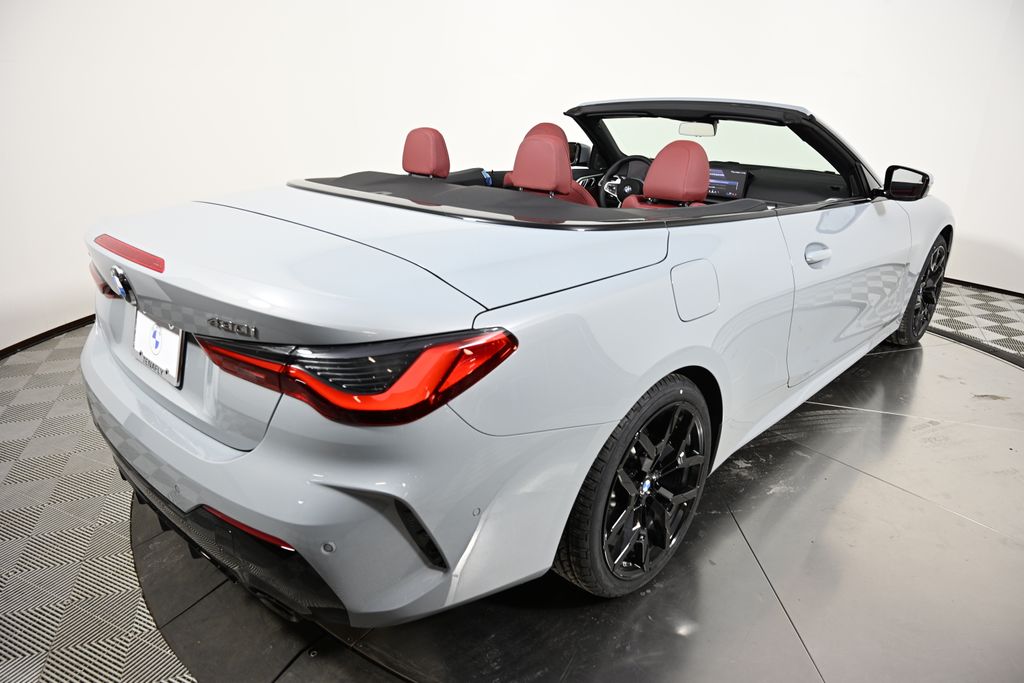 Thumbnail: 2026 BMW 4 Series - 10