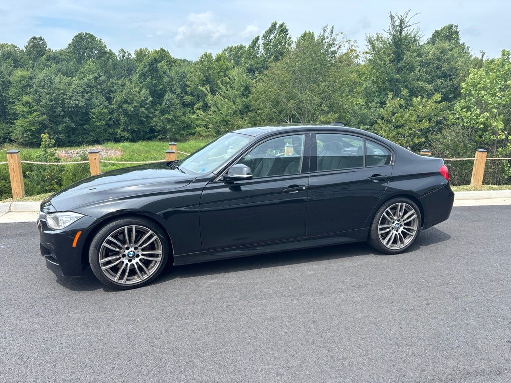 Black Sapphire Metallic 2014 BMW 3 Series Sedan Rear-Wheel Drive 6-Speed Manual