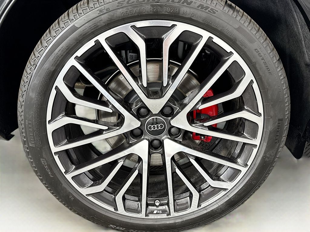 Thumbnail: 2025 Audi SQ5 - 32